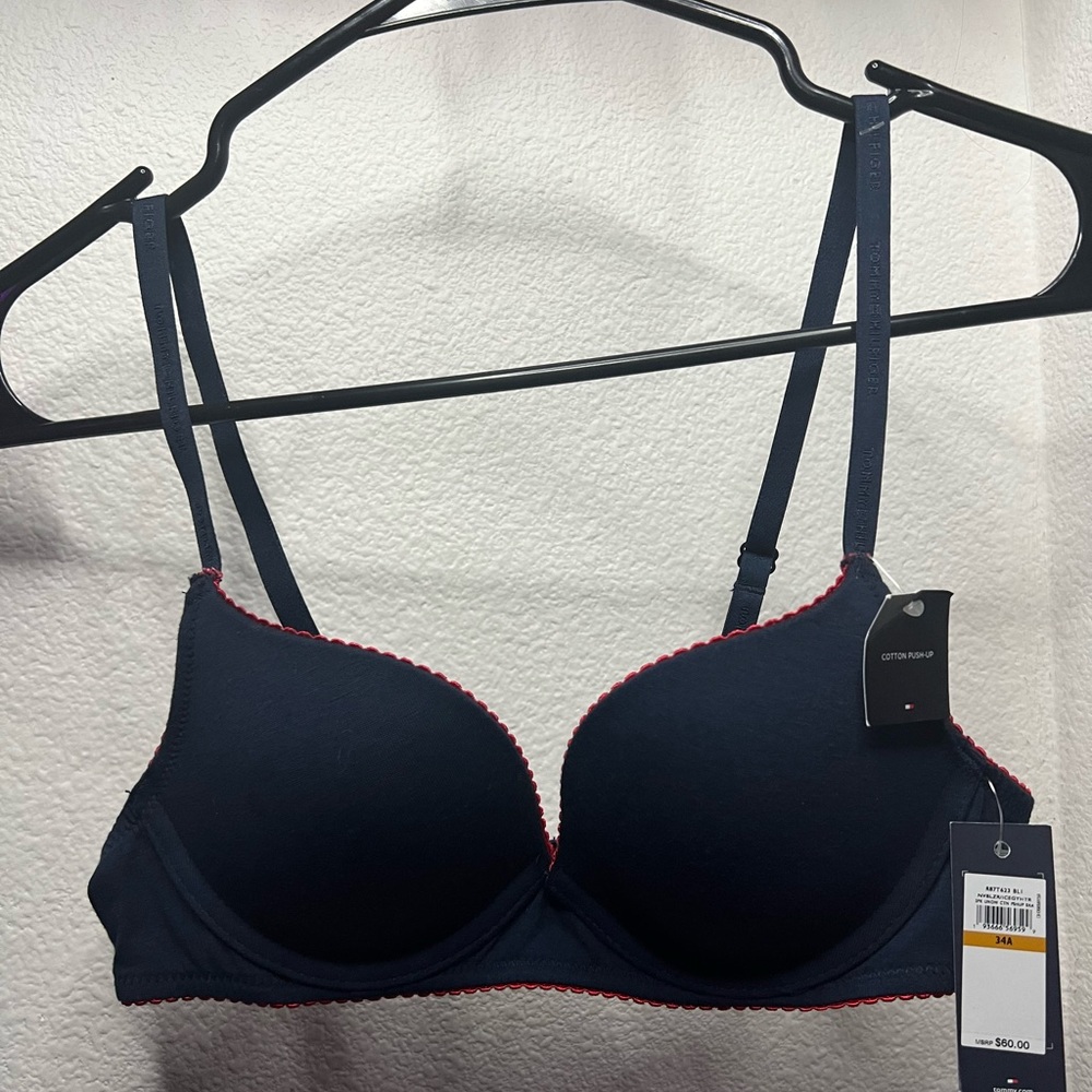 BRAND NEW Tommy Hilfiger 34A bra!